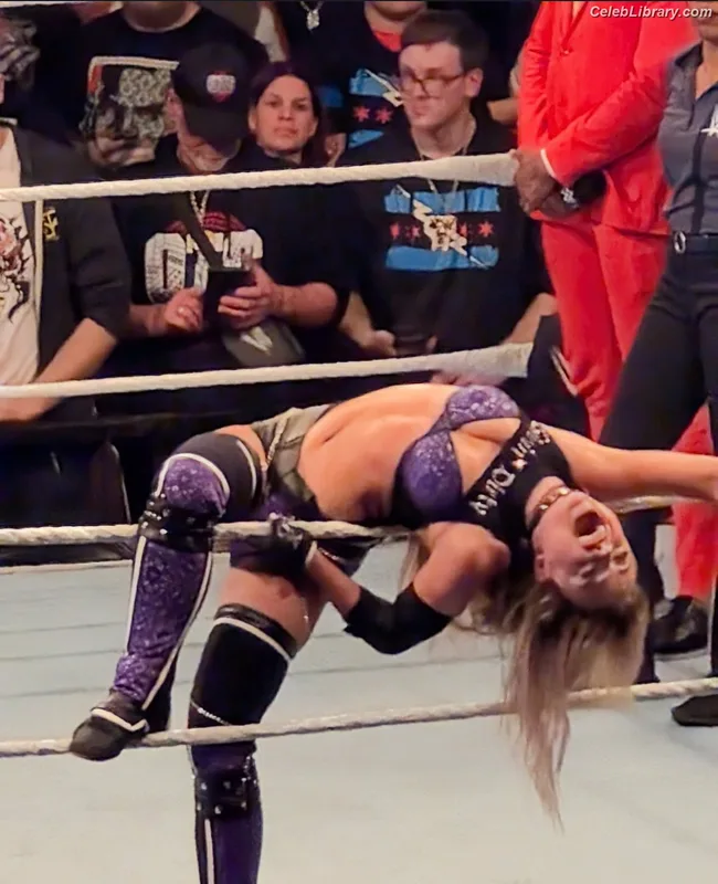 Liv Morgan photo 9 of 1800