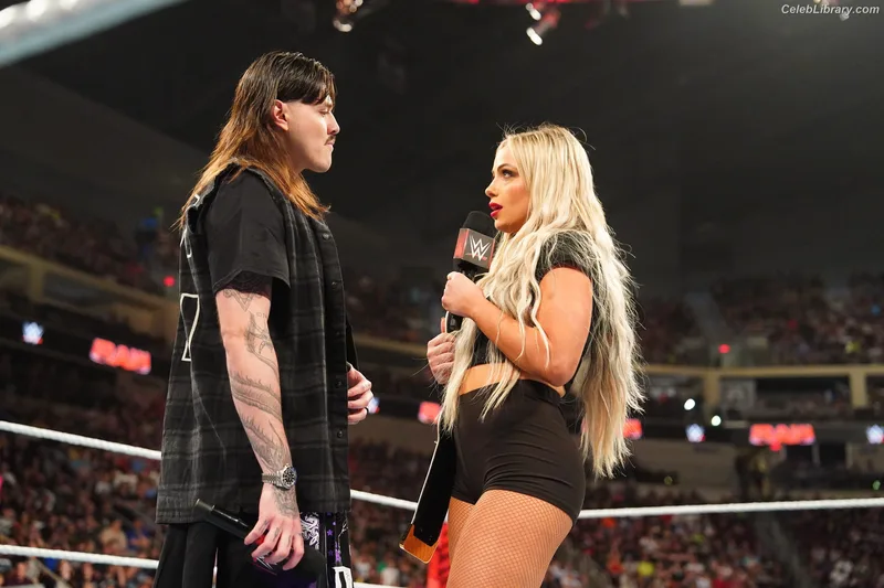 Liv Morgan photo 24 of 1800