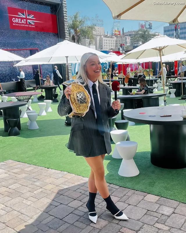 Liv Morgan photo 5 of 1800