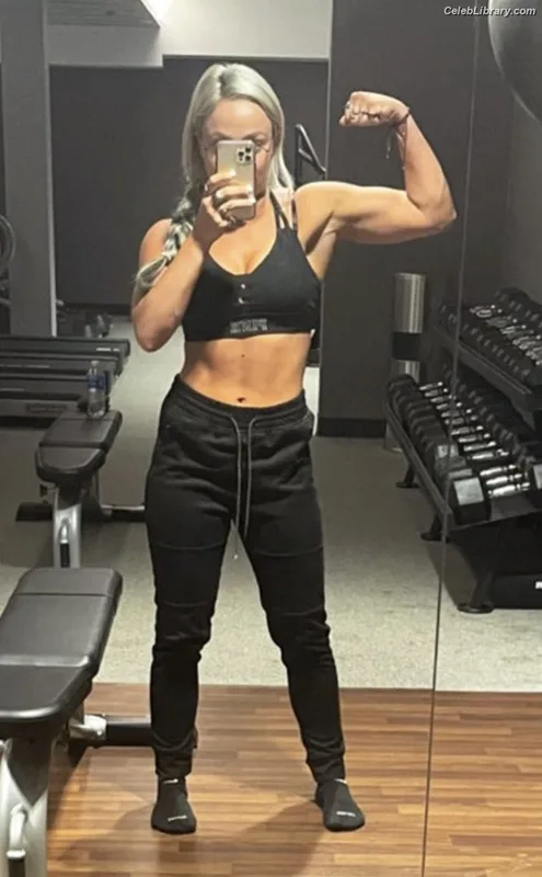 Liv Morgan photo 11 of 1800
