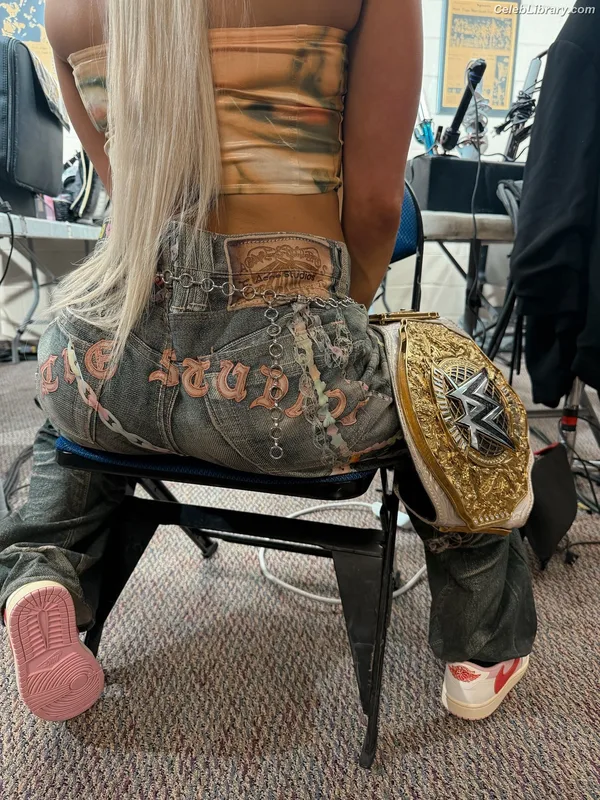 Liv Morgan photo 13 of 1800