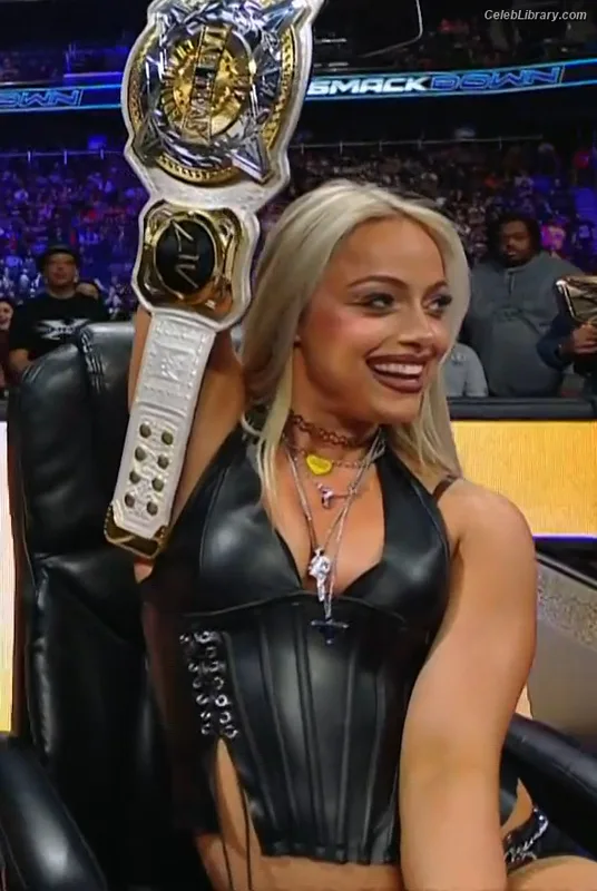 Liv Morgan photo 23 of 1800