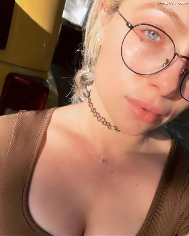Liv Morgan photo 12 of 1800