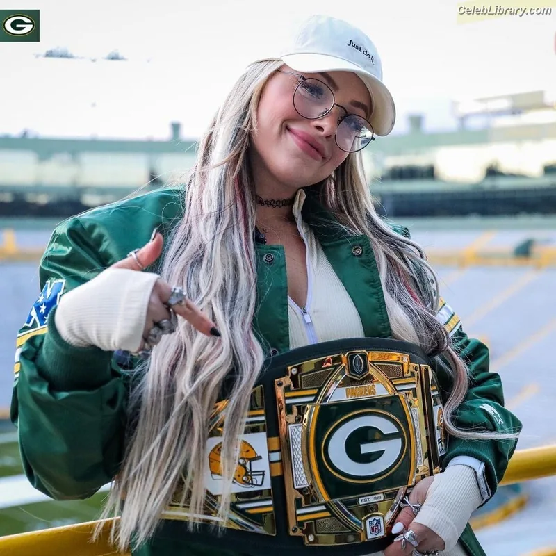 Liv Morgan photo 15 of 1800