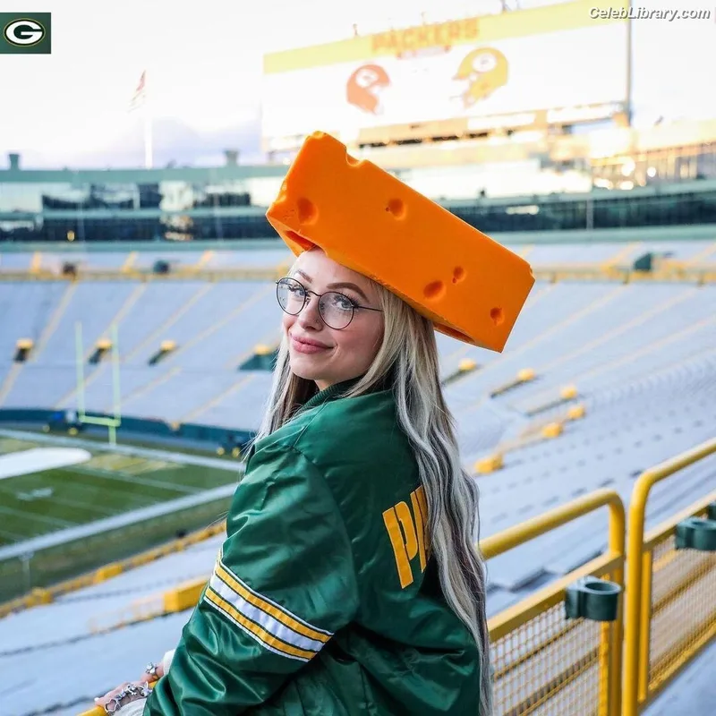 Liv Morgan photo 20 of 1800