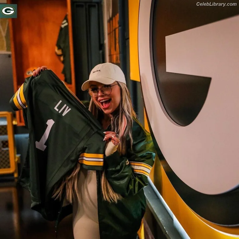 Liv Morgan photo 23 of 1800