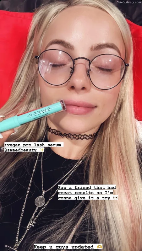 Liv Morgan photo 14 of 1800