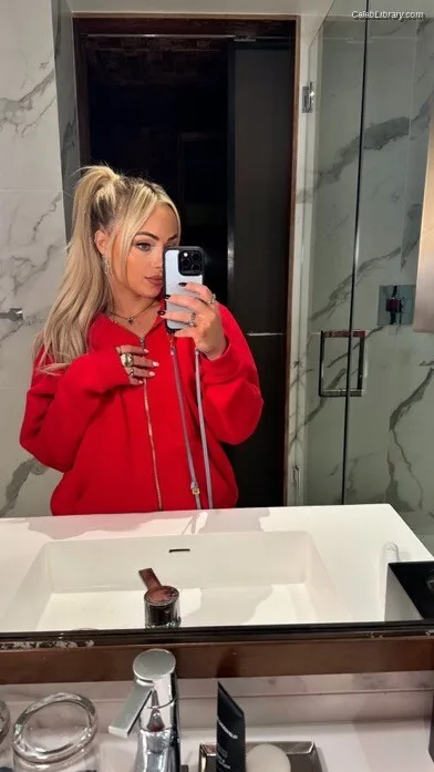 Liv Morgan photo 22 of 1800