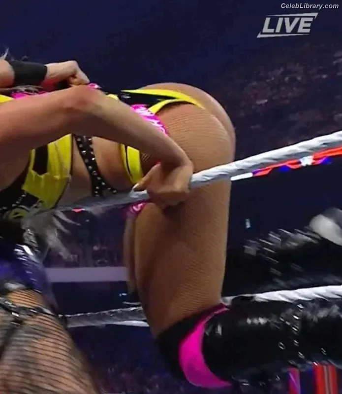 Liv Morgan photo 11 of 1800