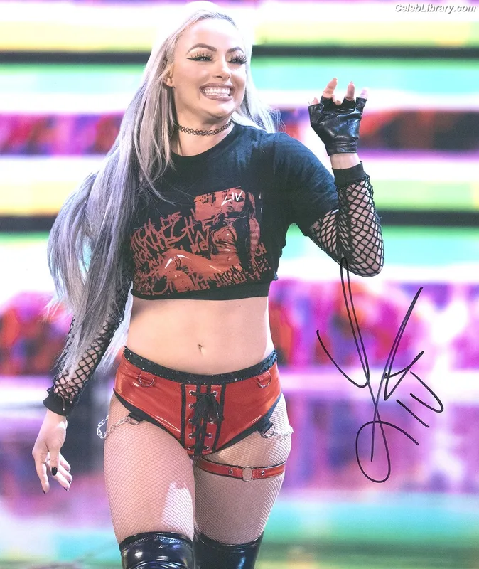 Liv Morgan photo 9 of 1800