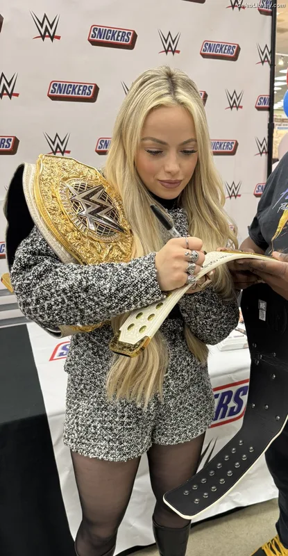 Liv Morgan photo 23 of 1800