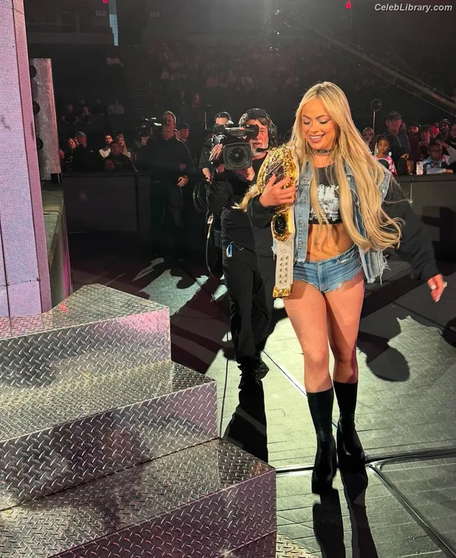 Liv Morgan photo 5 of 1800