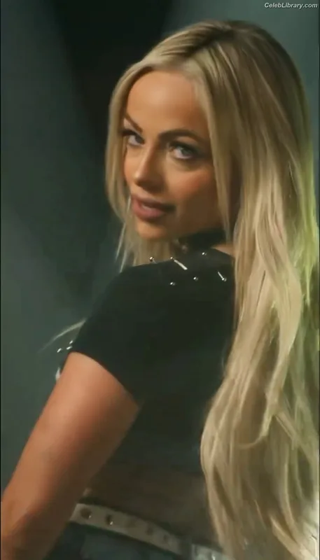 Liv Morgan photo 10 of 1800