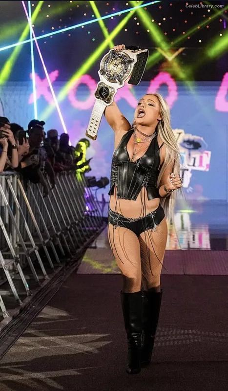Liv Morgan photo 18 of 1800