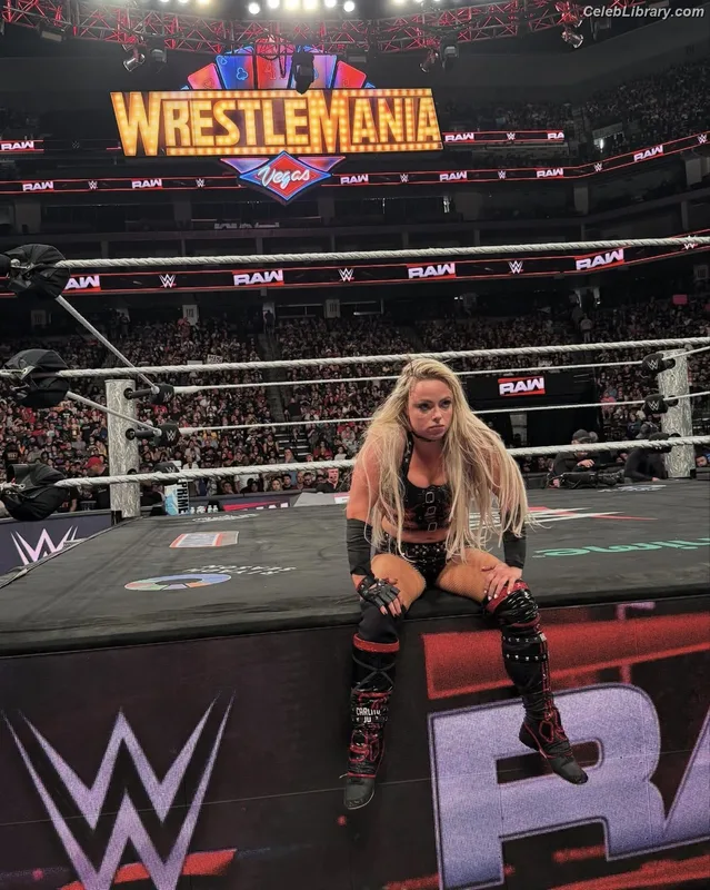 Liv Morgan photo 19 of 1800