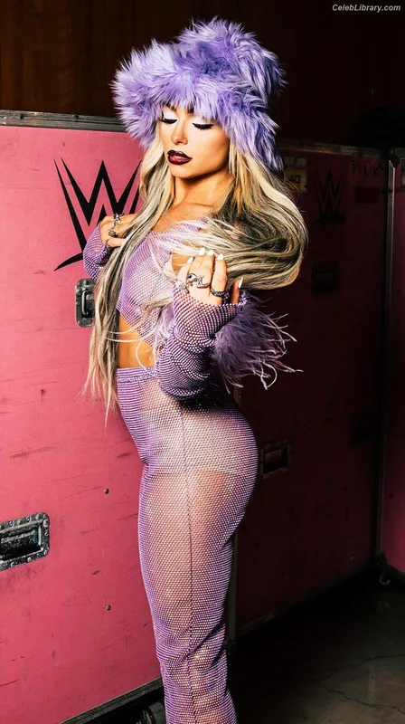 Liv Morgan photo 9 of 1800