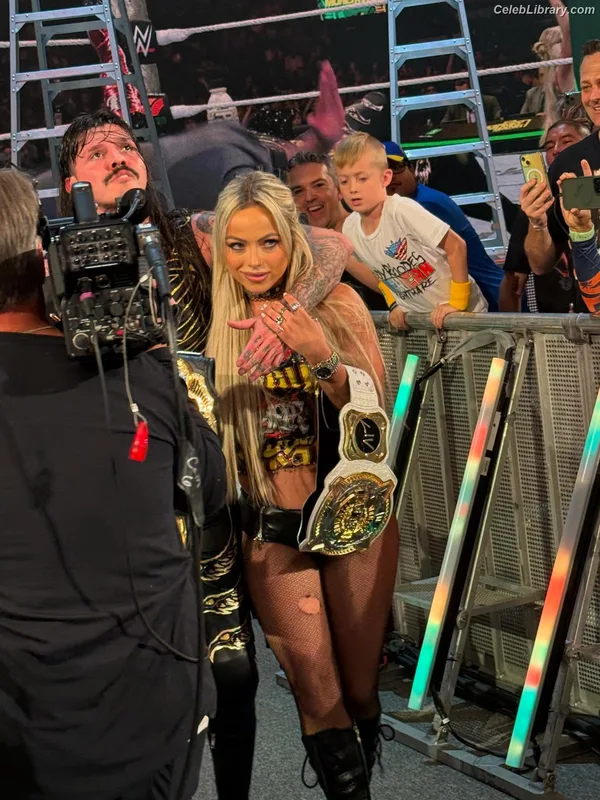 Liv Morgan photo 20 of 1800