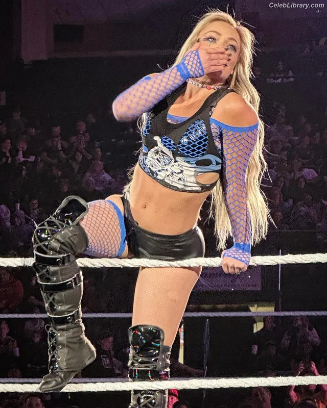 Liv Morgan photo 2 of 1800