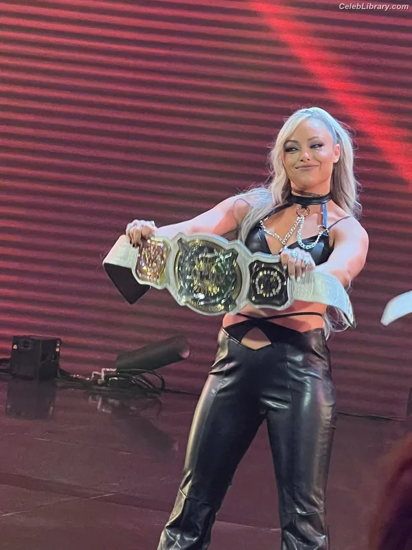 Liv Morgan photo 5 of 1800