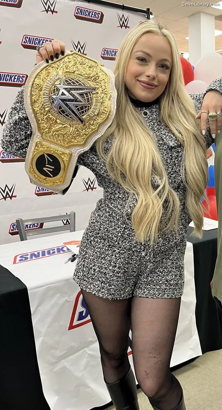 Liv Morgan photo 15 of 1800