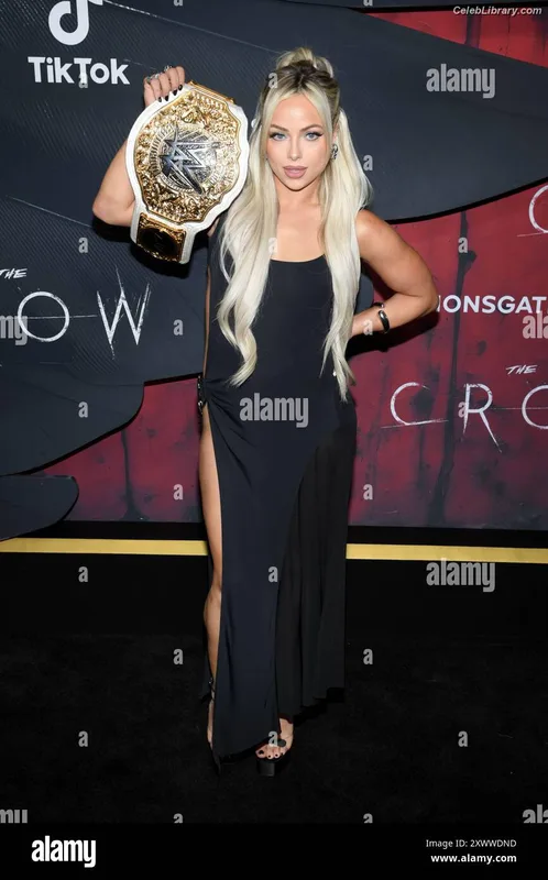 Liv Morgan photo 1 of 1800