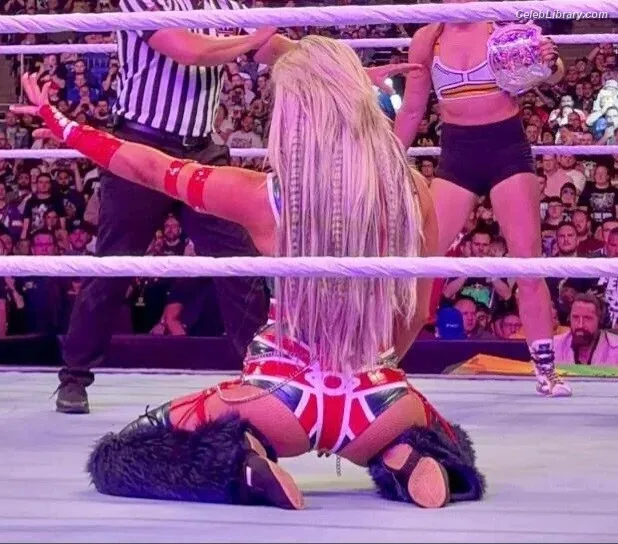Liv Morgan photo 8 of 1800