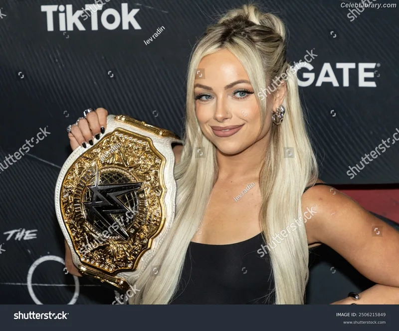 Liv Morgan photo 6 of 1800