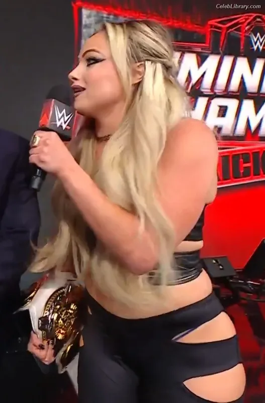 Liv Morgan photo 15 of 1800