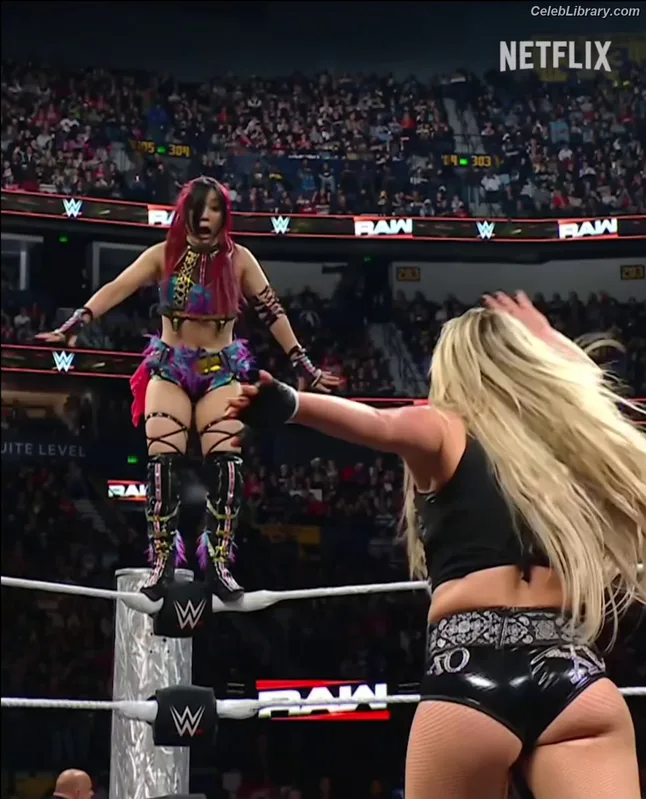 Liv Morgan photo 12 of 1800