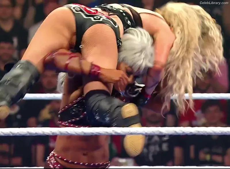 Liv Morgan photo 1 of 1800