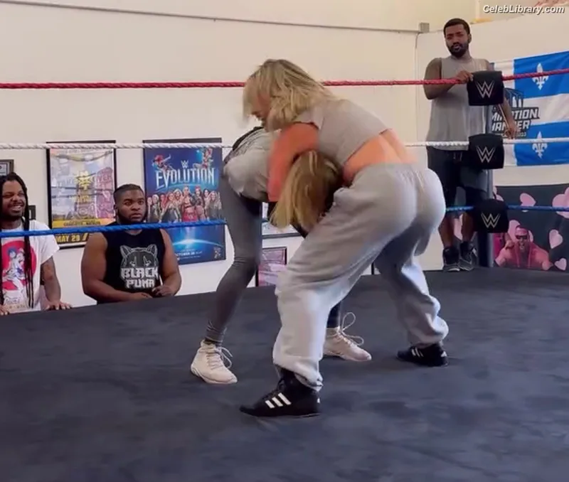 Liv Morgan photo 4 of 1800