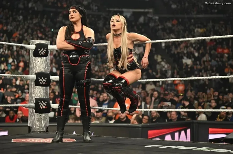 Liv Morgan photo 3 of 1800