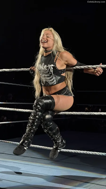 Liv Morgan photo 9 of 1800