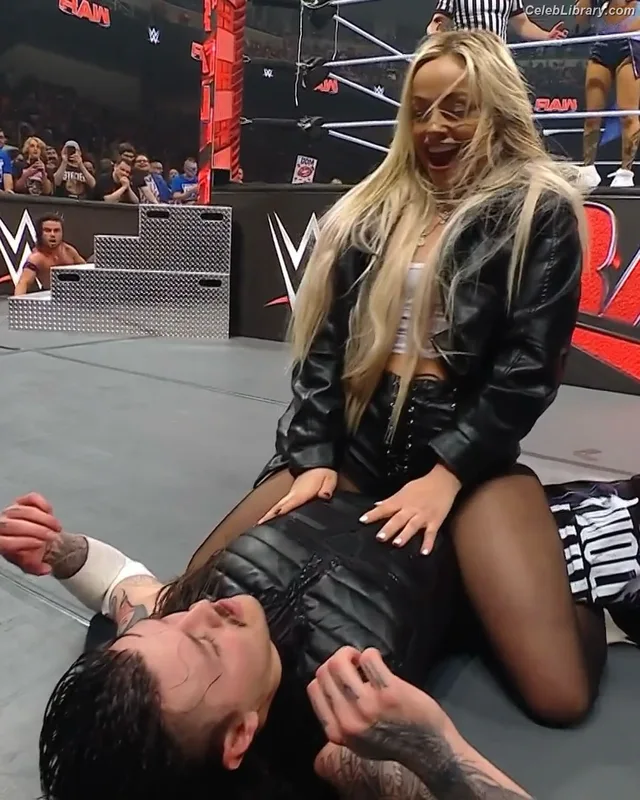 Liv Morgan photo 16 of 1800