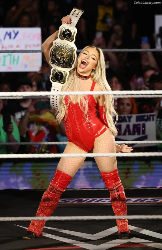 Liv Morgan photo 24 of 1800