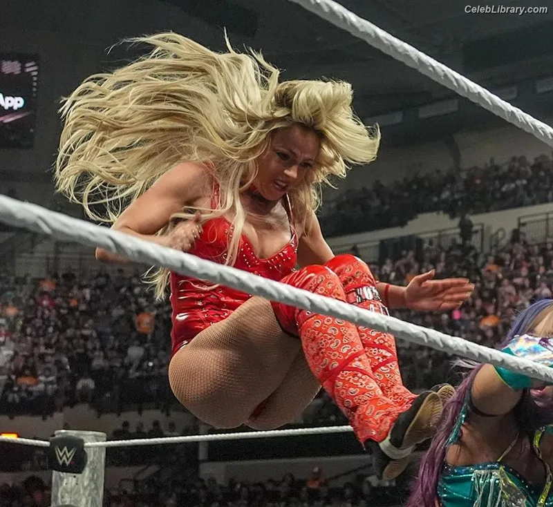 Liv Morgan photo 4 of 1800