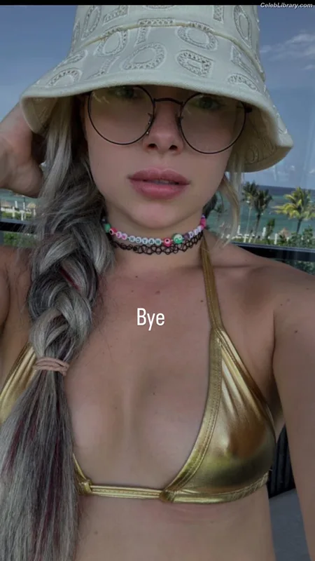Liv Morgan photo 5 of 1800