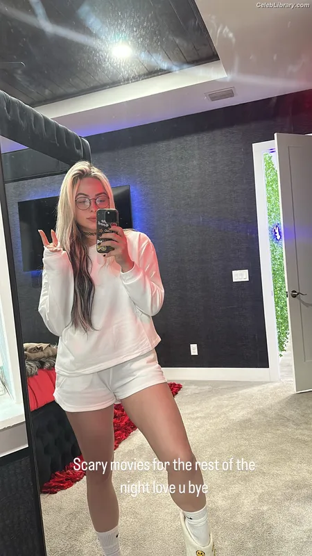 Liv Morgan photo 12 of 1800