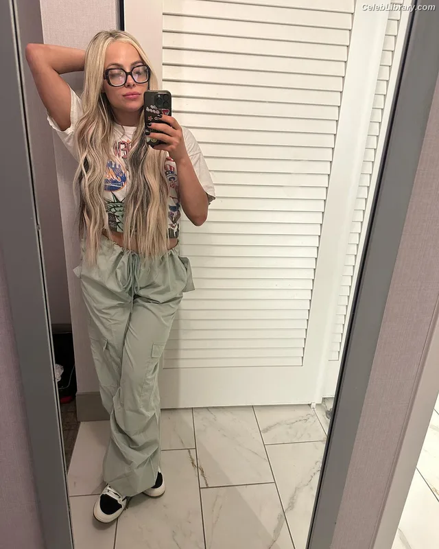 Liv Morgan photo 15 of 1800