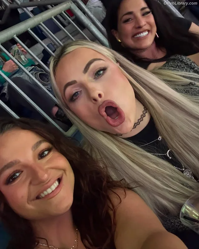 Liv Morgan photo 9 of 1800
