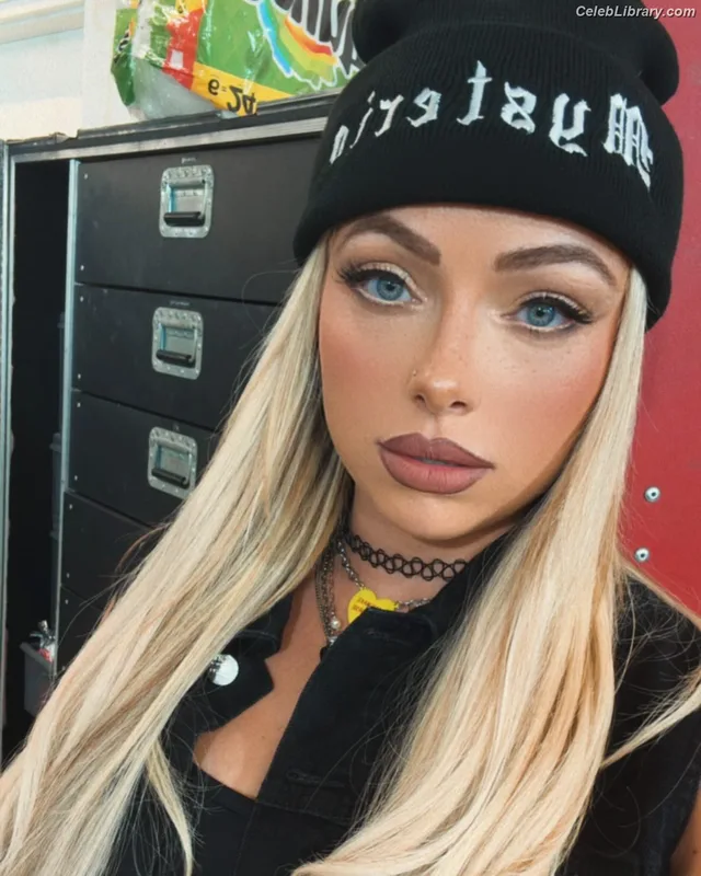 Liv Morgan photo 14 of 1800