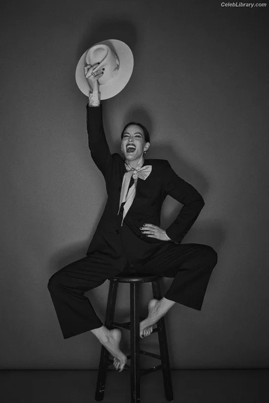 Liv Tyler photo 11 of 73