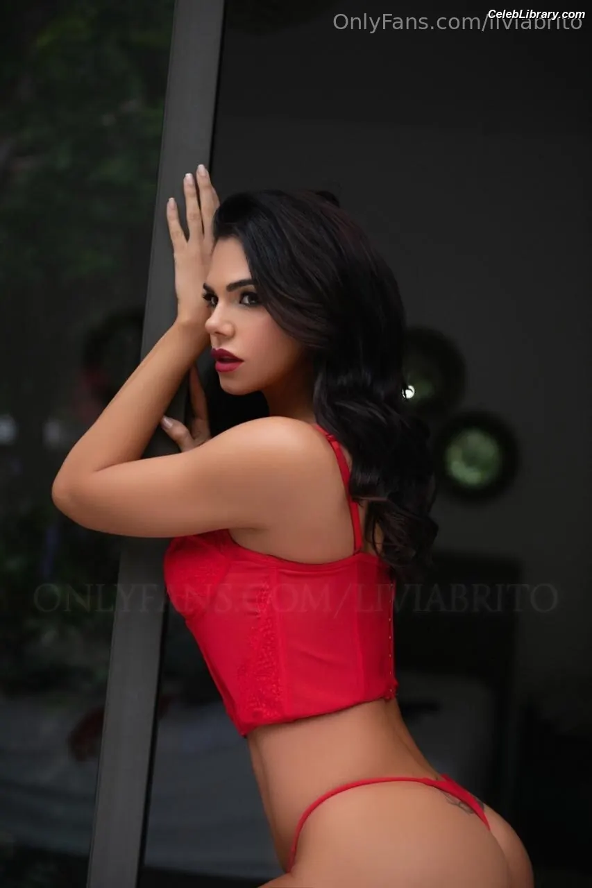 Livia Brito photo 23 of 412