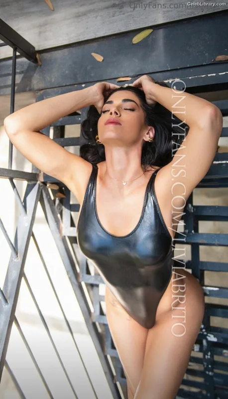 Livia Brito photo 12 of 413
