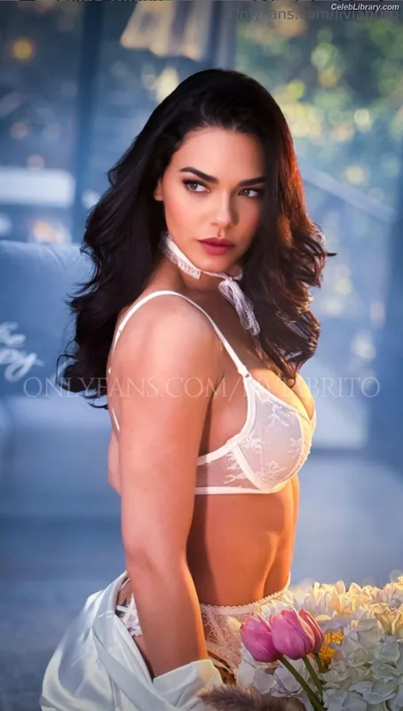 Livia Brito photo 1 of 413