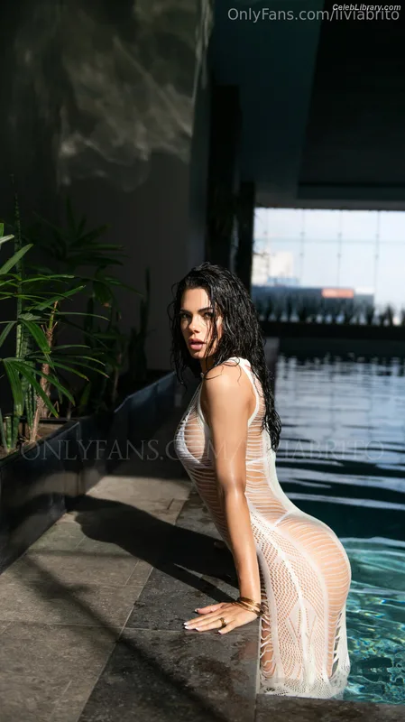 Livia Brito photo 12 of 413