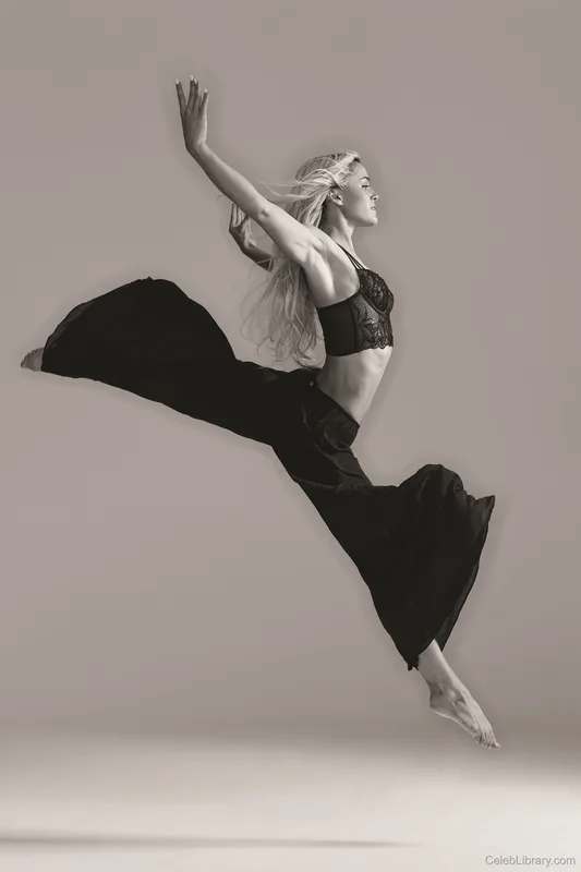 Livvy Dunne photo 4 of 6586