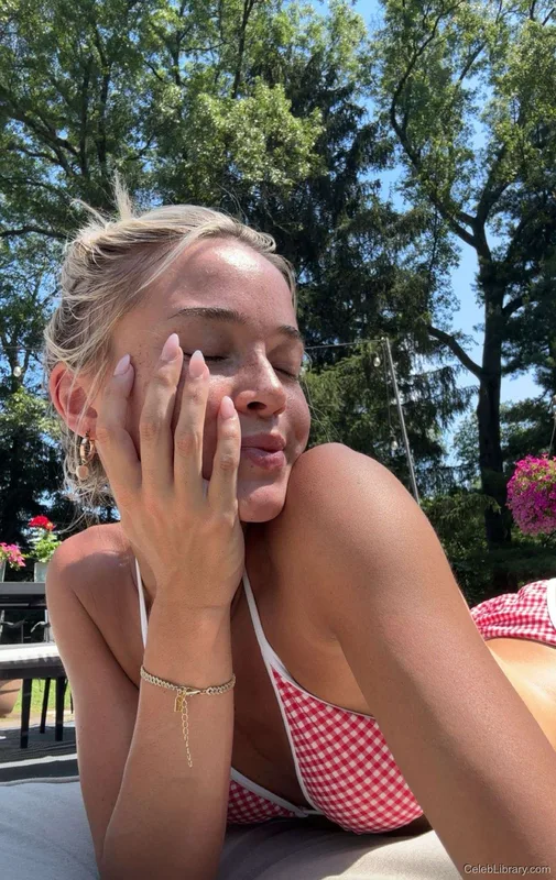 Livvy Dunne photo 12 of 6586