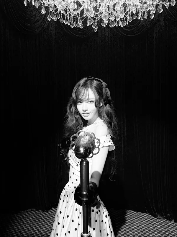 LIZ Kim Ji-won (IVE) photo 19 of 248