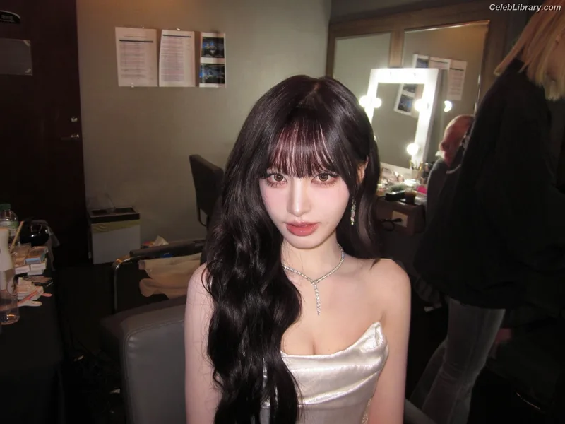 LIZ Kim Ji-won (IVE) photo 18 of 248